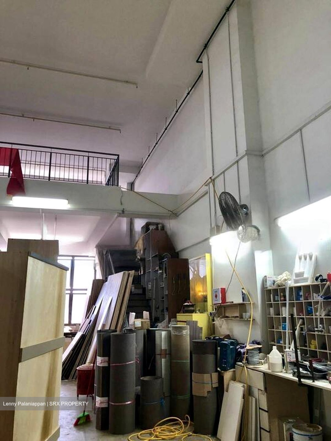E9 Premium (D27), Factory #464533141